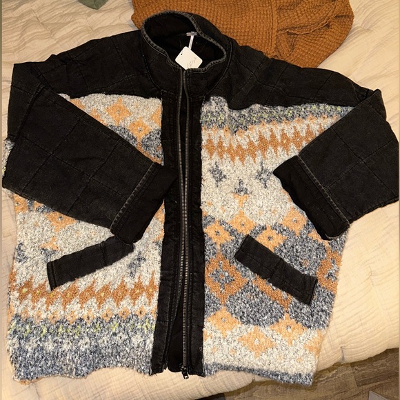 NWT Free People quilted dolman jacket with beautiful knit detail. - Picture 12 of 12